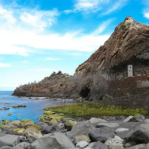 Ventana Al Roque Con Vistas Al Mar , Santa Cruz de Tenerife Spanien